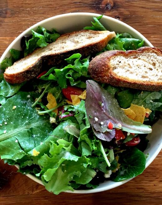 Ensalada fresca de nuestra línea de nutrición funcional